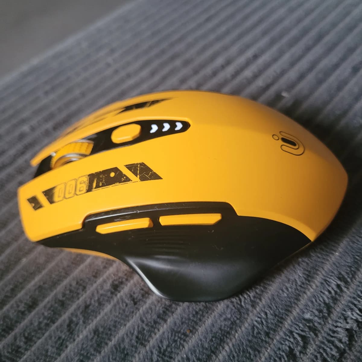 Yellow Wireless Mouse — photo 1