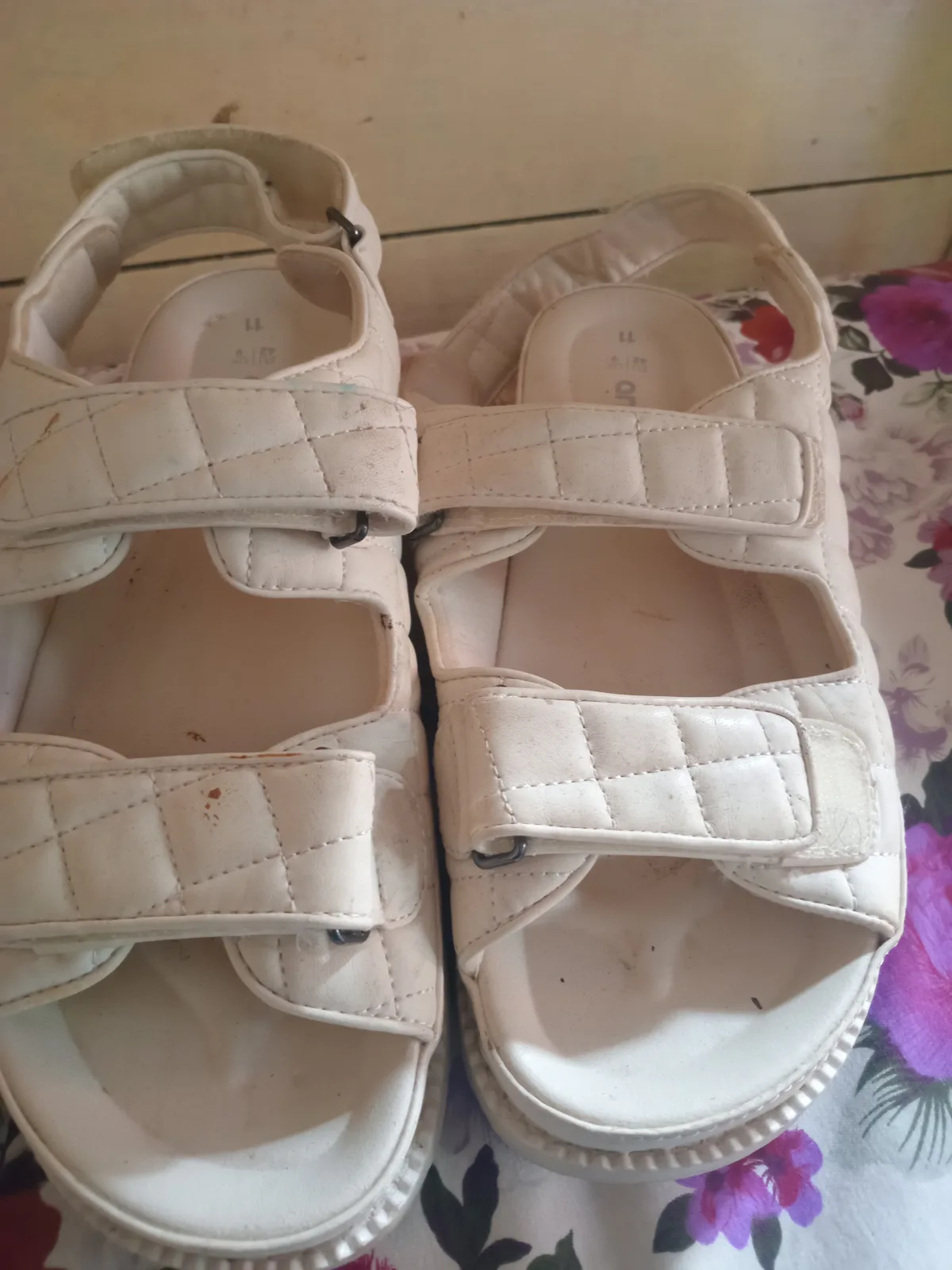 Ladies shoes — photo 1