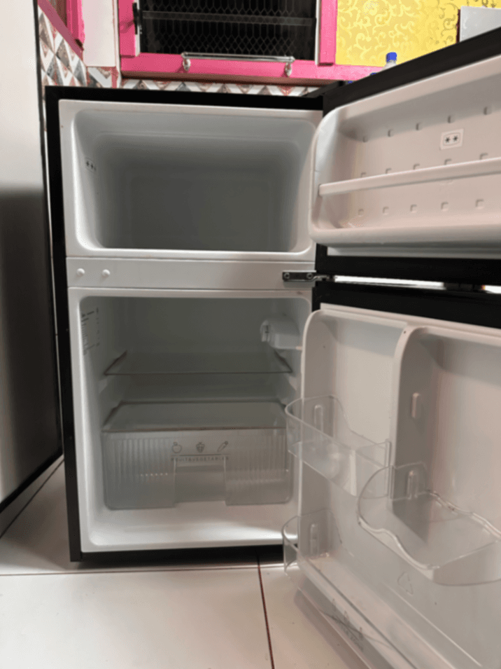 Midea Top Mount Fridge 2 Door 86L — photo 2
