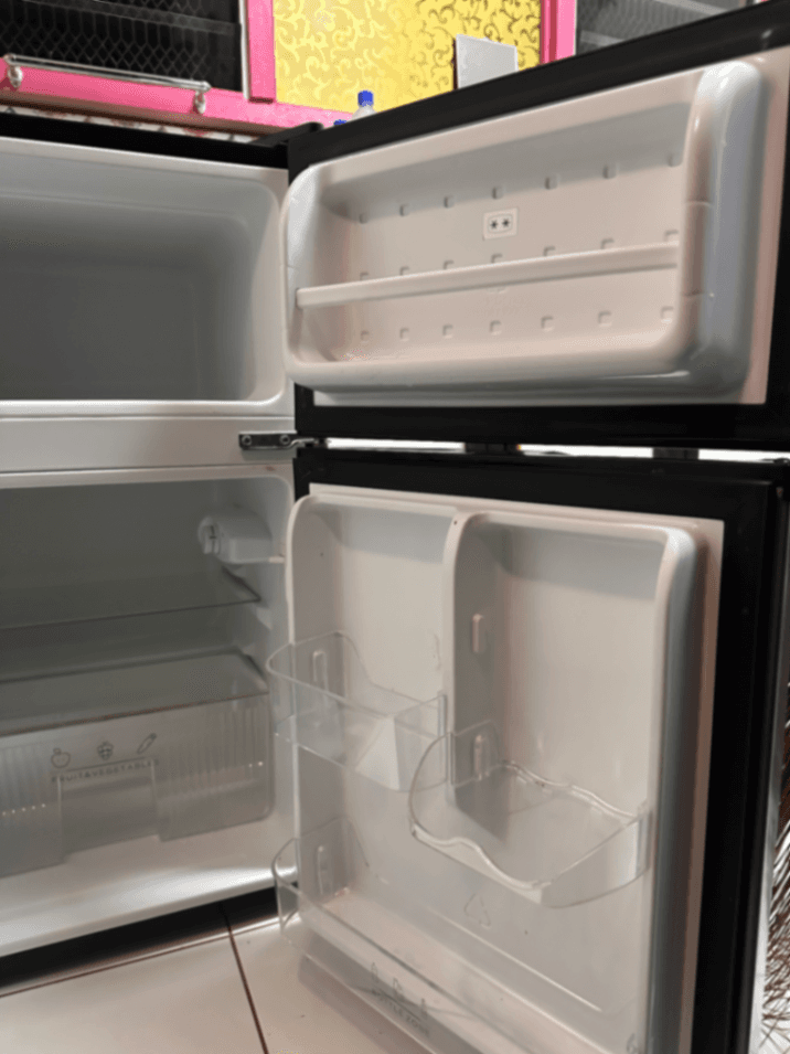 Midea Top Mount Fridge 2 Door 86L — photo 3