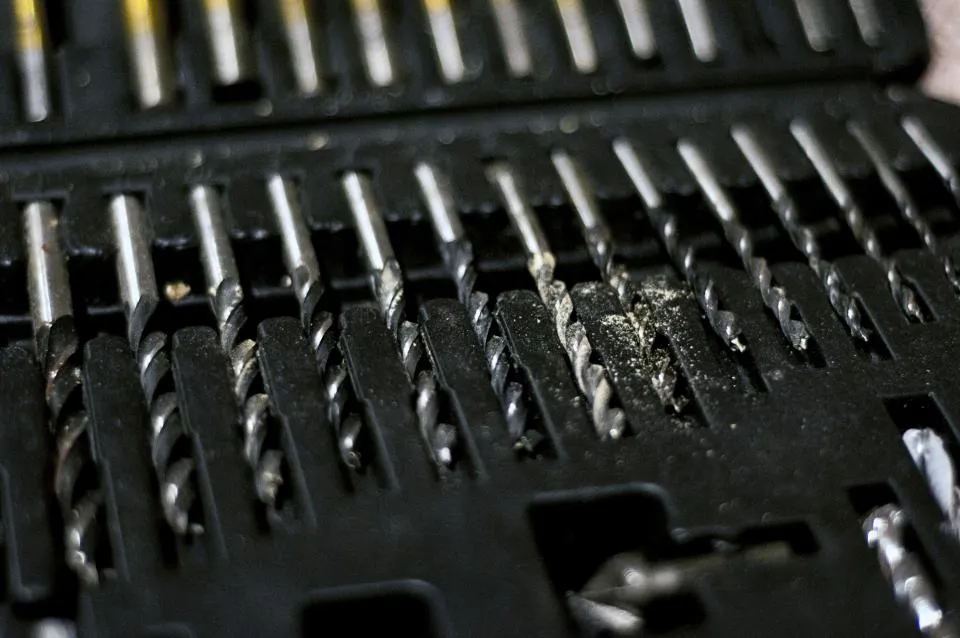 Drill bit set, 100+ pieces