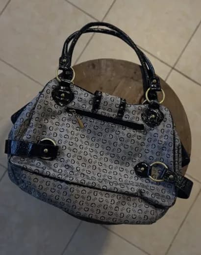 Vintage GUESS with Monogram Satchel ๐ โ photo 2