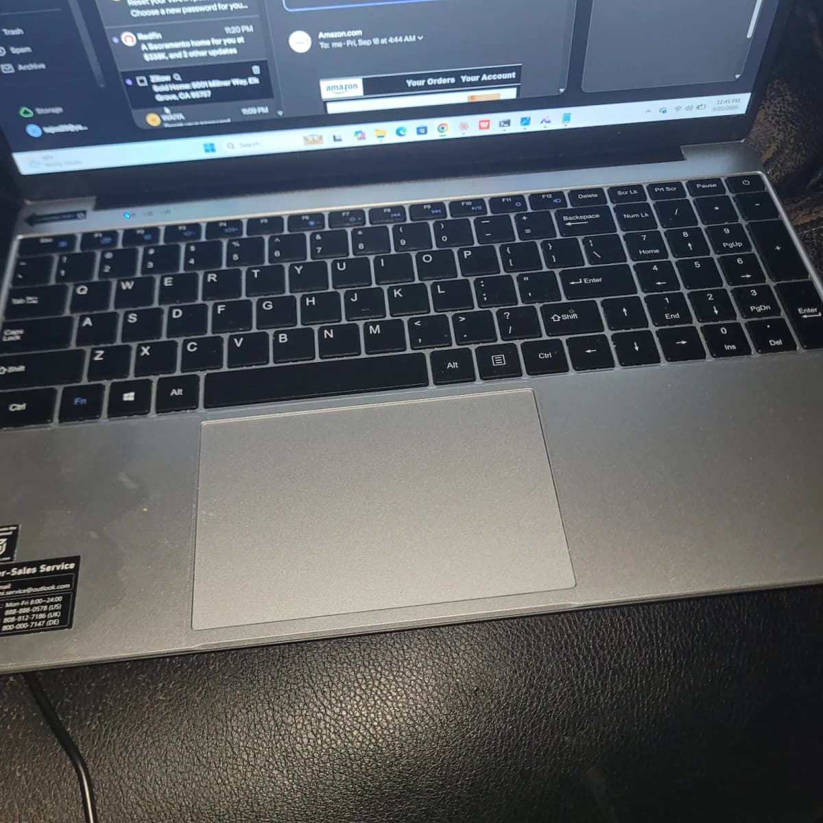 HP Laptop — photo 3
